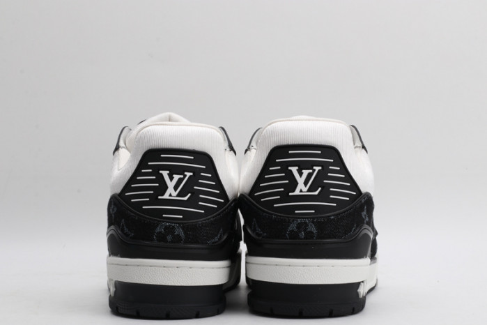 L1VV TRAINER
