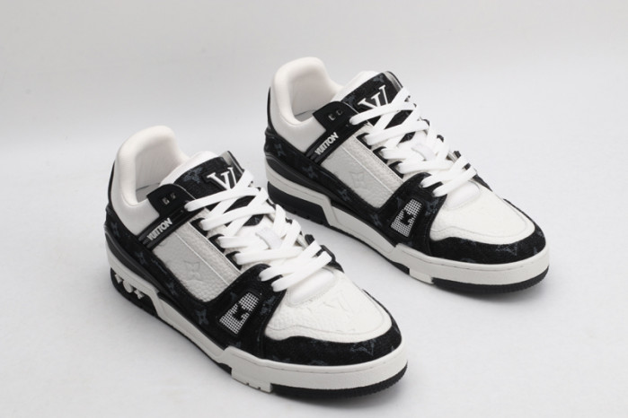 L1VV TRAINER