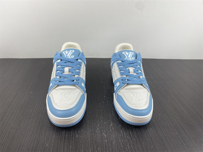 L1VV TRAINER