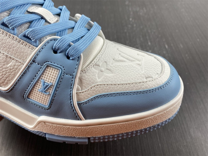 L1VV TRAINER
