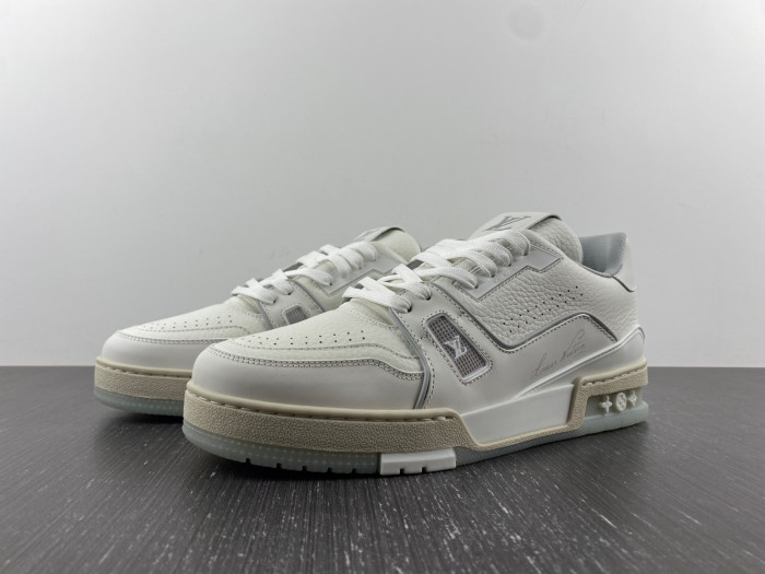 L1VV TRAINER