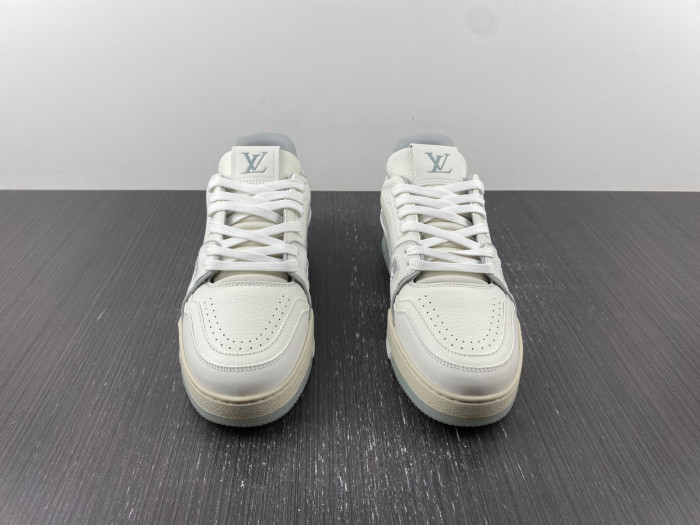 L1VV TRAINER