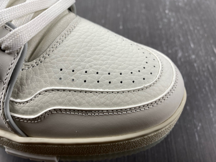 L1VV TRAINER