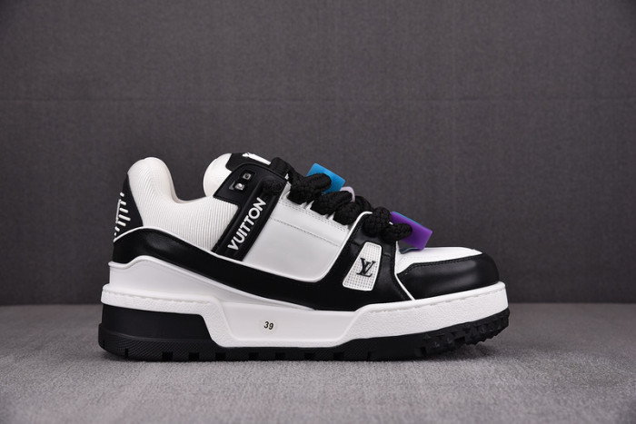 L1VV TRAINER