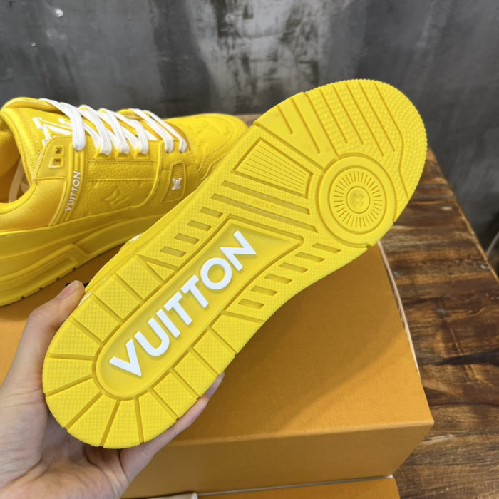L1VV TRAINER