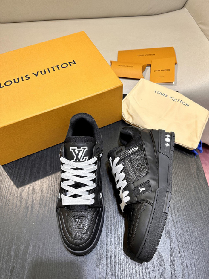 L1VV TRAINER