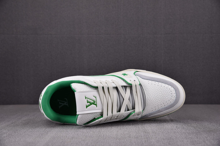 L1VV TRAINER
