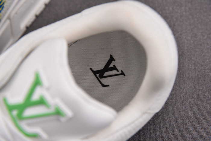 L1VV TRAINER