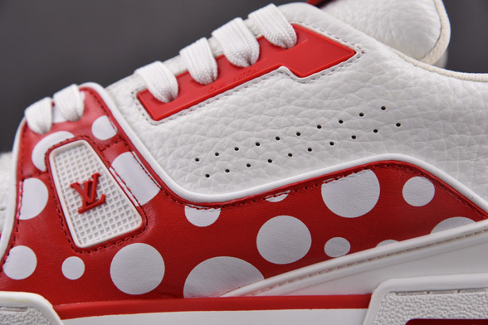 L1VV TRAINER