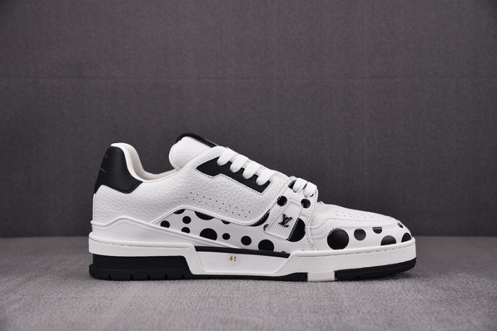 L1VV TRAINER