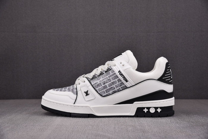 L1VV TRAINER
