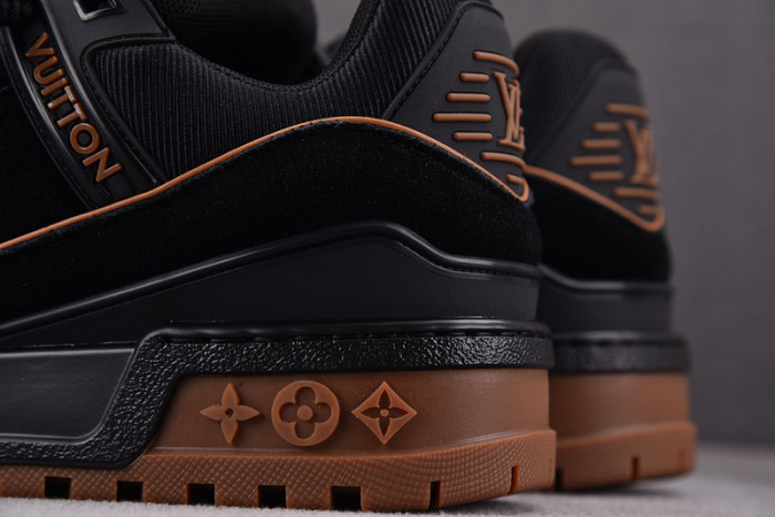 L1VV TRAINER