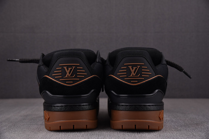 L1VV TRAINER