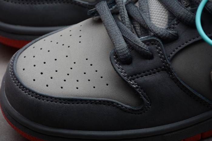 Nike SB Dunk Low Staple NYC Pigeon 304292-011