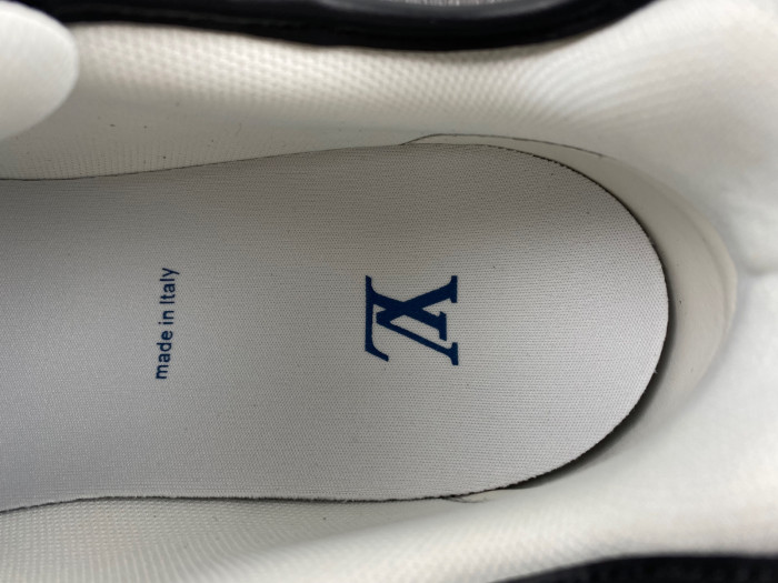 L1VV TRAINER