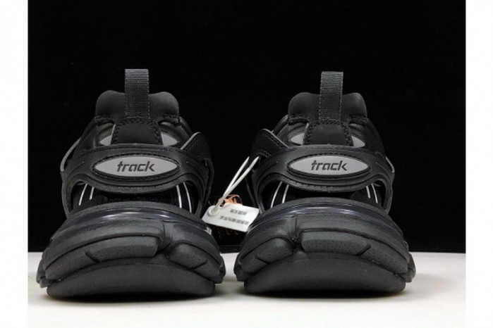 Balen Wmns Track Trainer 