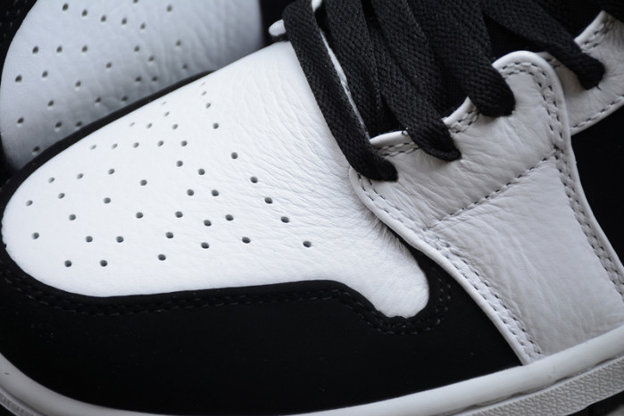 Air Jordan 1 Mid White Black 554724-113