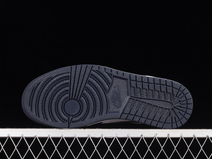 Air Jordan 1 Mid Obsidian Sanded Purple 554724-445