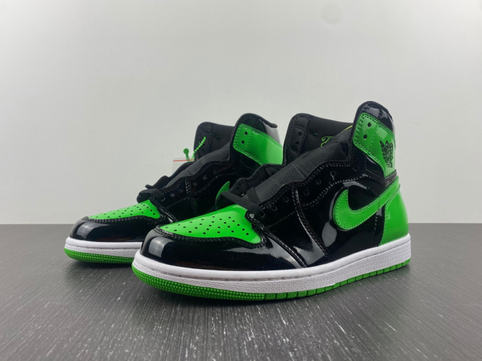 Air Jordan 1 Patent Green Black 555088-030