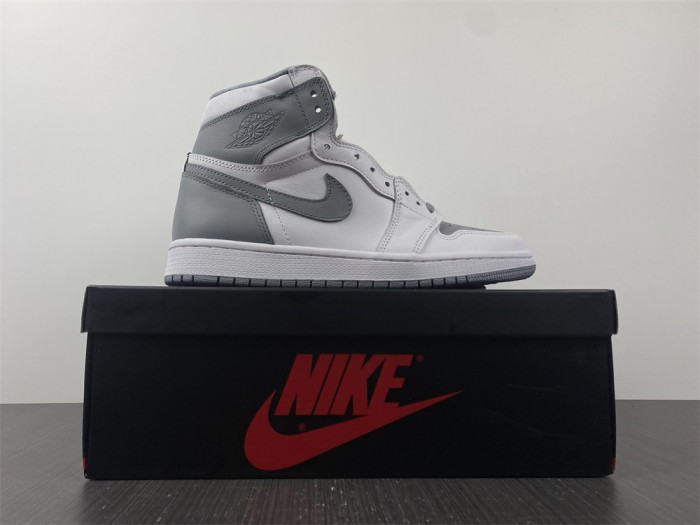 Air Jordan 1 High OG “Stealth” 555088-037