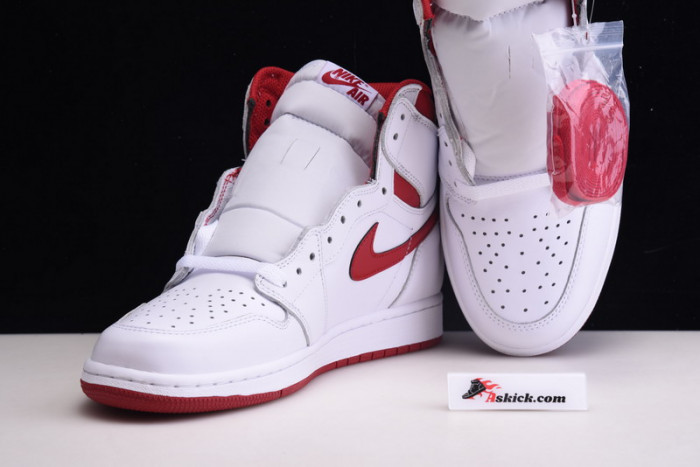 Air Jordan 1 Retro Metallic Red (2017) 555088-103