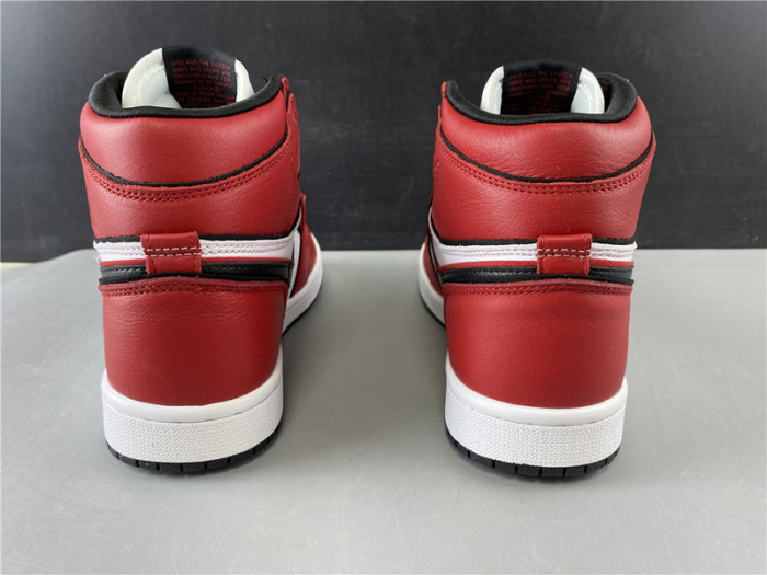 Air Jordan 1 High OG Bloodline 2.0 555088-129