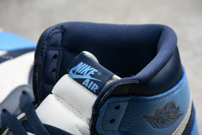 Air Jordan 1 Retro High Obsidian UNC 555088-140