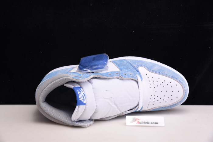 Air Jordan 1 High OG “Hyper Royal” 555088-402