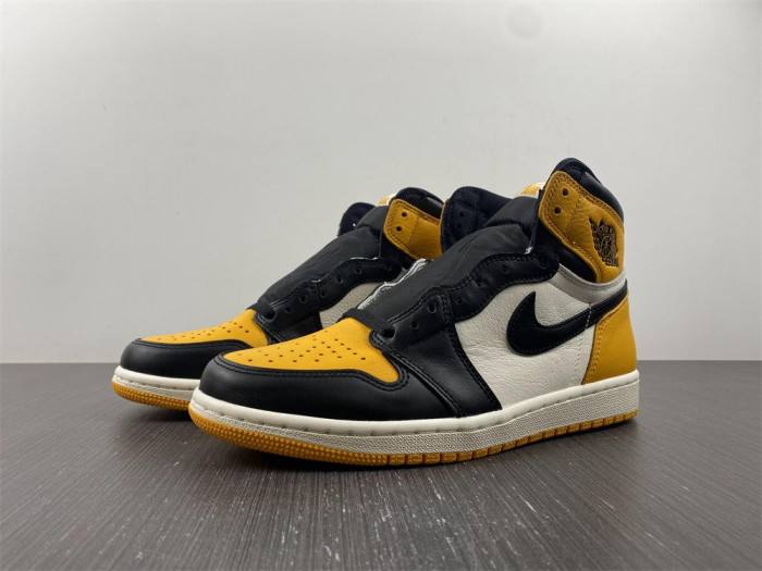 Air Jordan 1 High OG “Yellow Toe”  555088-711