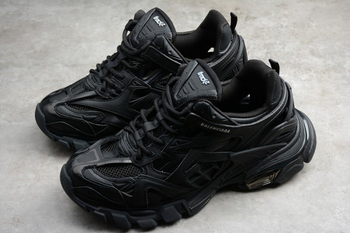 Balen Runner Sneakers Black 568614 W2GN1 1000