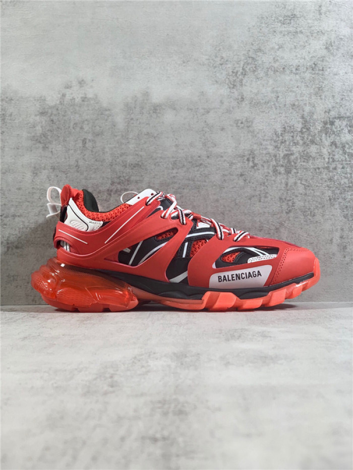 BALEN TRACK TRAINER RED 647742 W3BZ1 6591