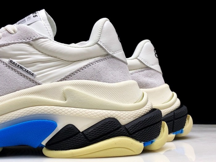 Balen Triple S White Suede  500597 W0971 9000