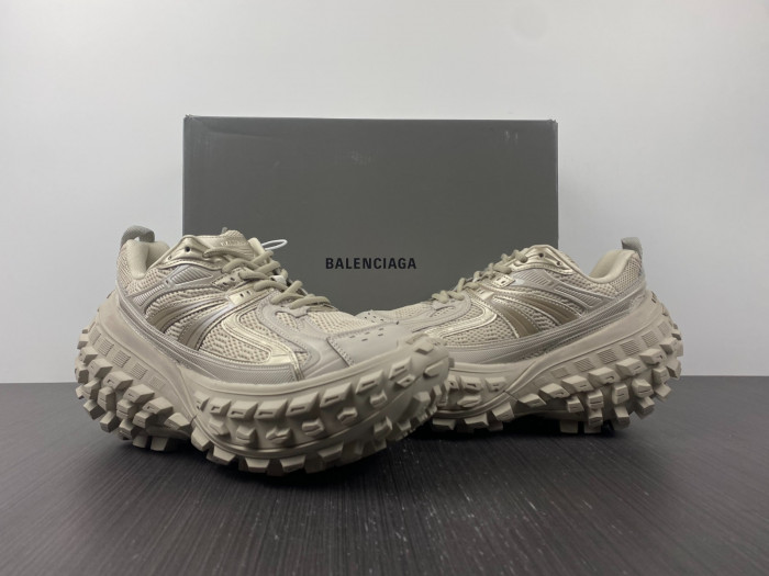 Balen Defender Beige 685613 W2RA 69700