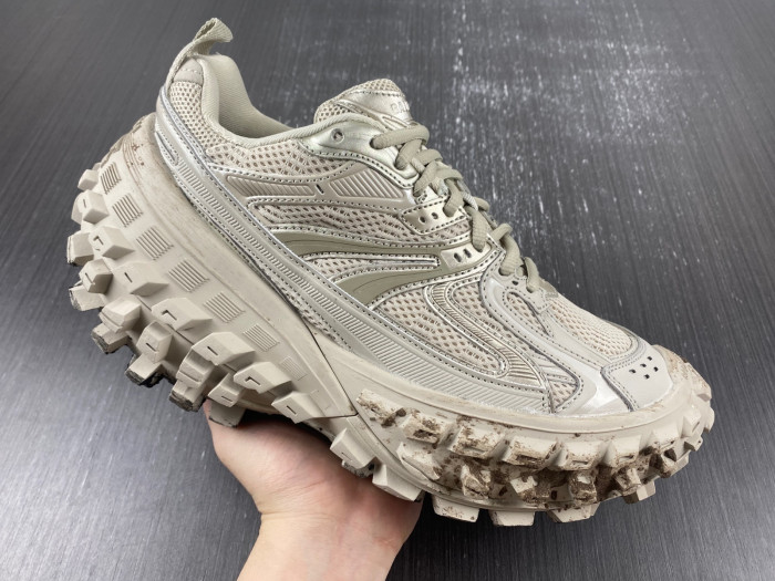 Balen Defender 685613 W2RAF 9700