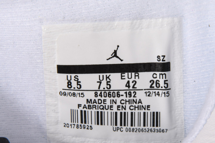 Air Jordan 4 OG “White Cement”  840606-192