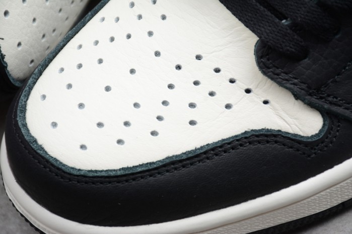 Air Jordan 1 Retro High Sports Illustrated (A Star Is Born) 555088-015