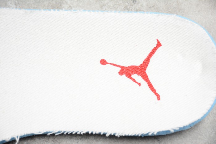 Air Jordan 4 Retro Levi