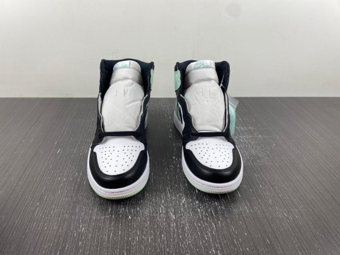 Air Jordan 1 Retro High Igloo 861428-100