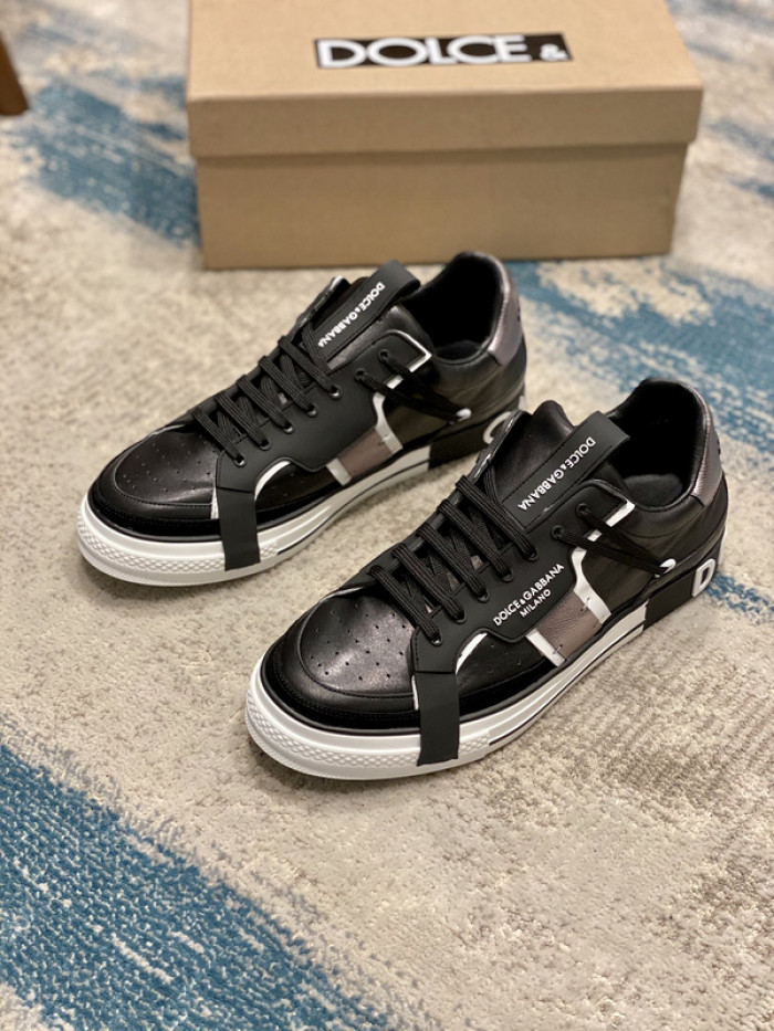 DG sneakers