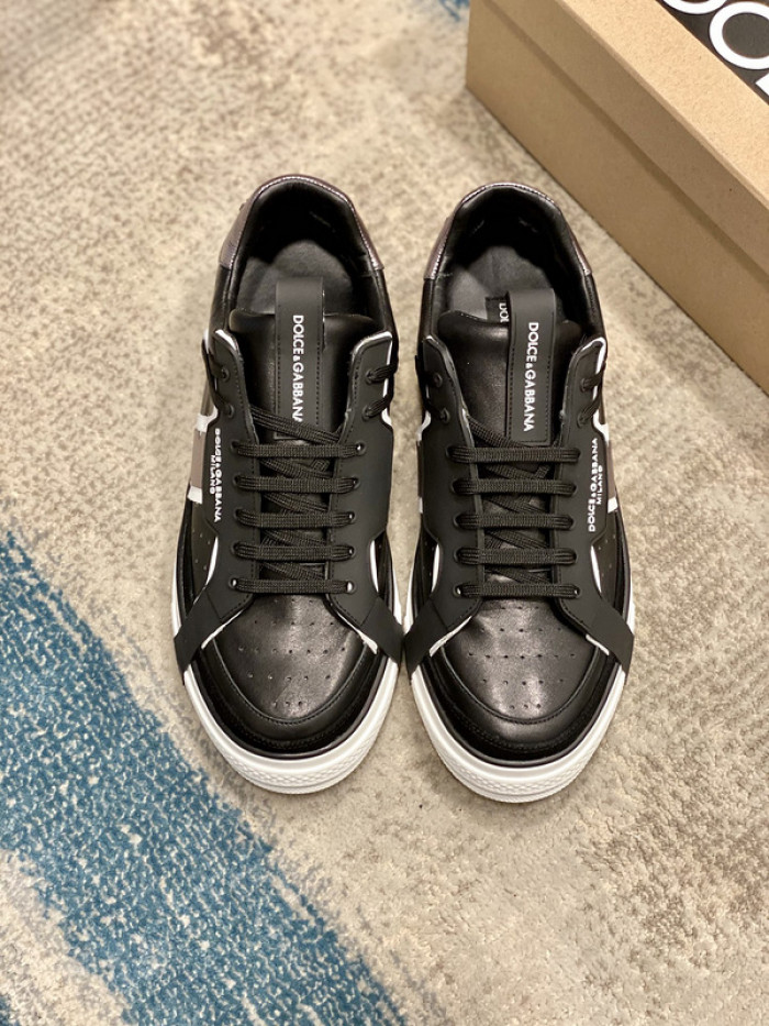 DG sneakers
