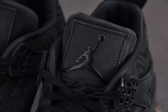 Air Jordan 4 Retro Kaws Black 930155-001