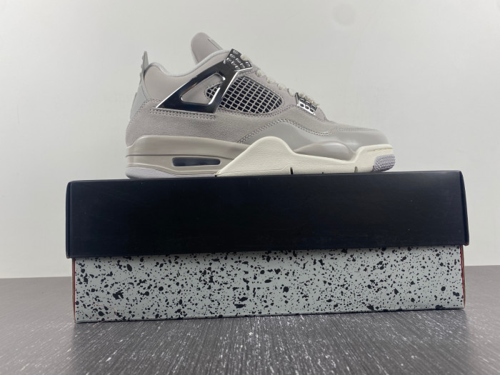 Air Jordan 4 Retro Frozen Moments (Women