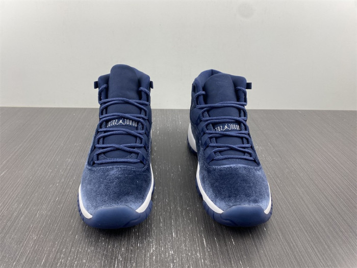 Air Jordan 11 Retro Midnight Navy AR0715-441