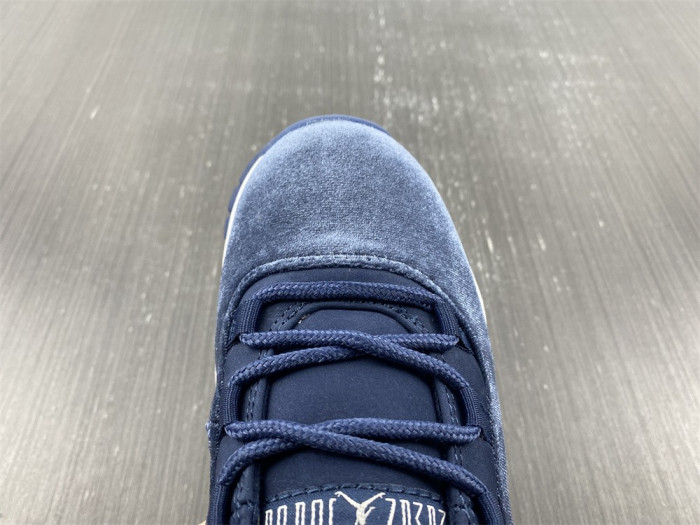Air Jordan 11 Retro Midnight Navy AR0715-441