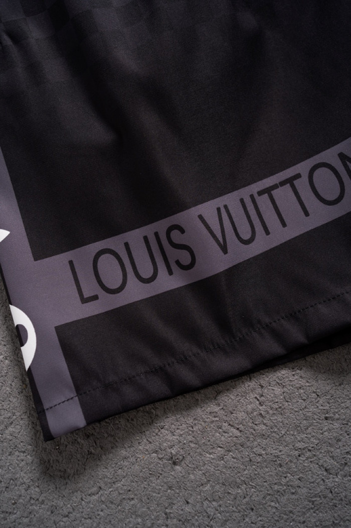 L1vv Short