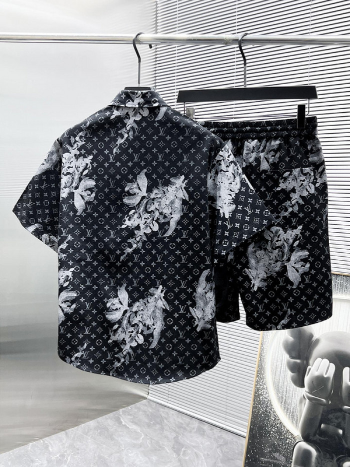 L1VV Suits