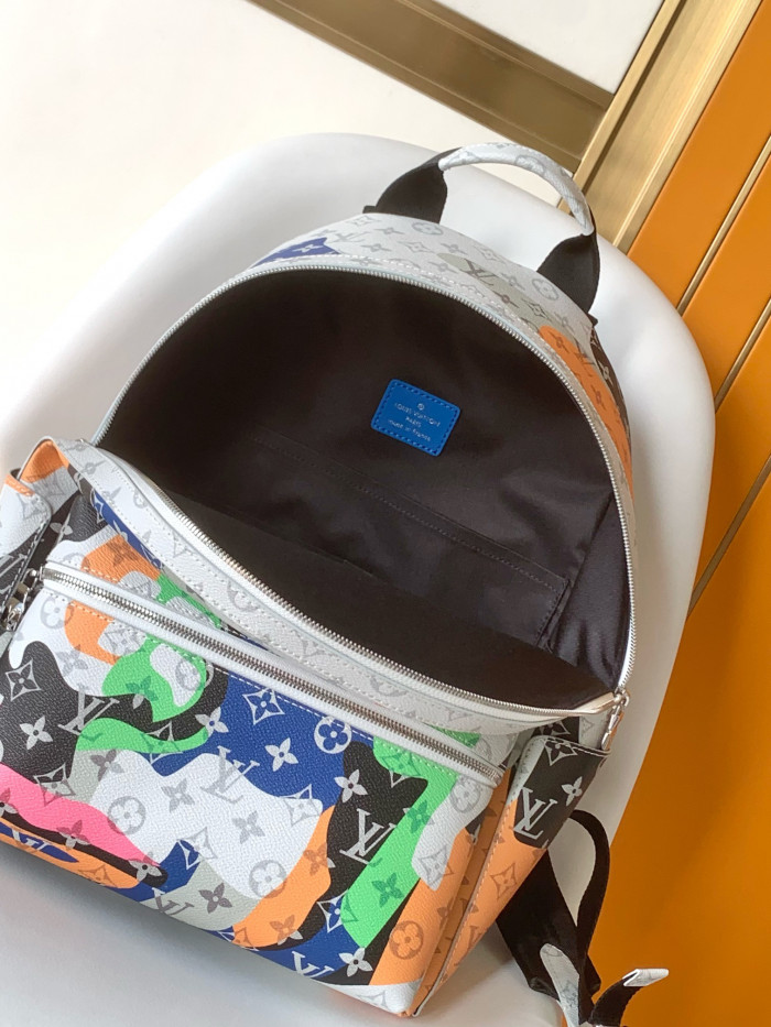 L1VV Backpack