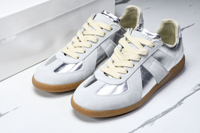 ma*s*n Ma*i*la shoes
