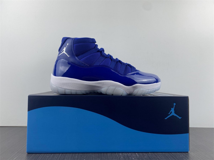 Air Jordan 11 Midnight Navy AT7802-115