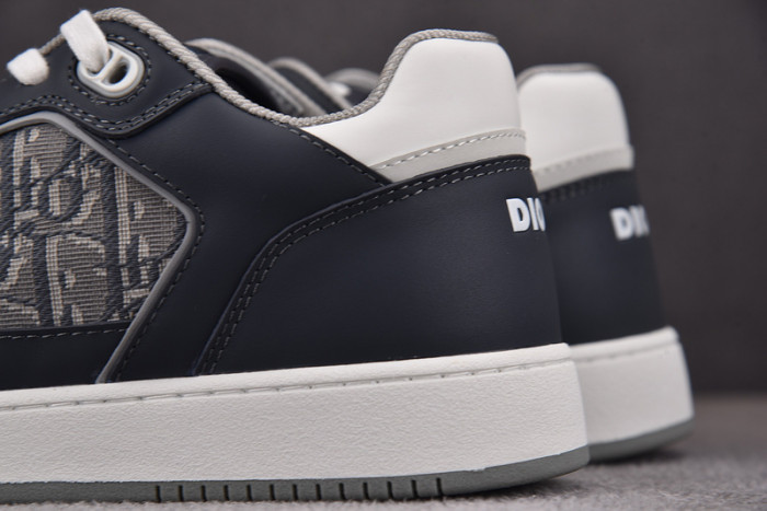 B27 SNEAKER